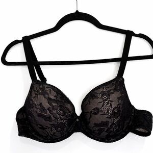 Wacoal Women’s Lace Finesse T-Shirt Bra Black Lace Size 38B